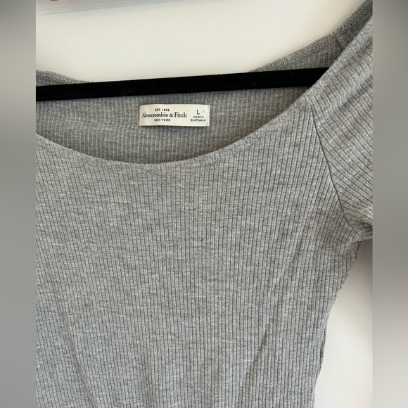 A&F Off the shoulder bodysuit - Picture 2 of 3